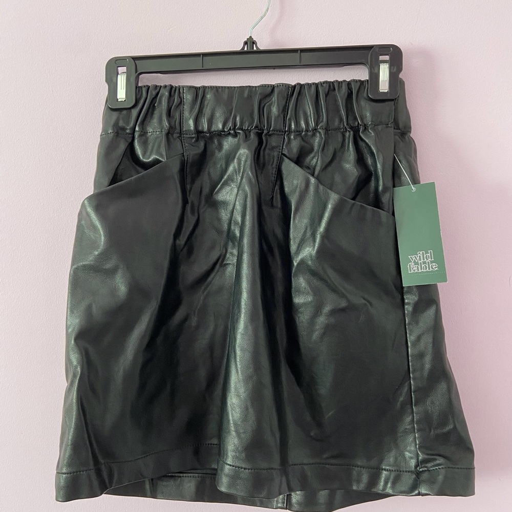 (Faux) Black Leather skirt